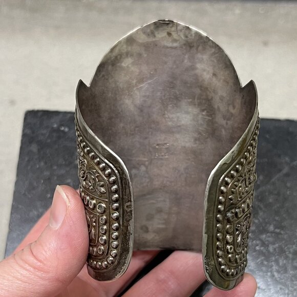 Large Thin Vtg. Ornate Silvertone Metal Wide Open Cuff Bracelet w/Floral Motif - Picture 6 of 8